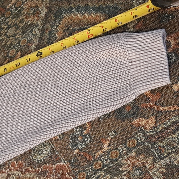 Lulus Oversized Cropped Sweater Size Medium. Tan - Picture 7 of 9